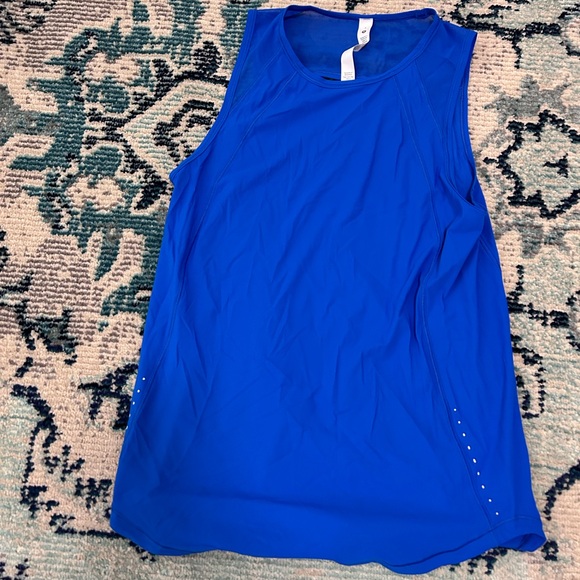 Lululemon Tank - Picture 1 of 8